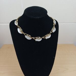 Vtg White Moonglow Lucite Thermoset Petal/Leaf Motif Necklace Gold Tone Choker